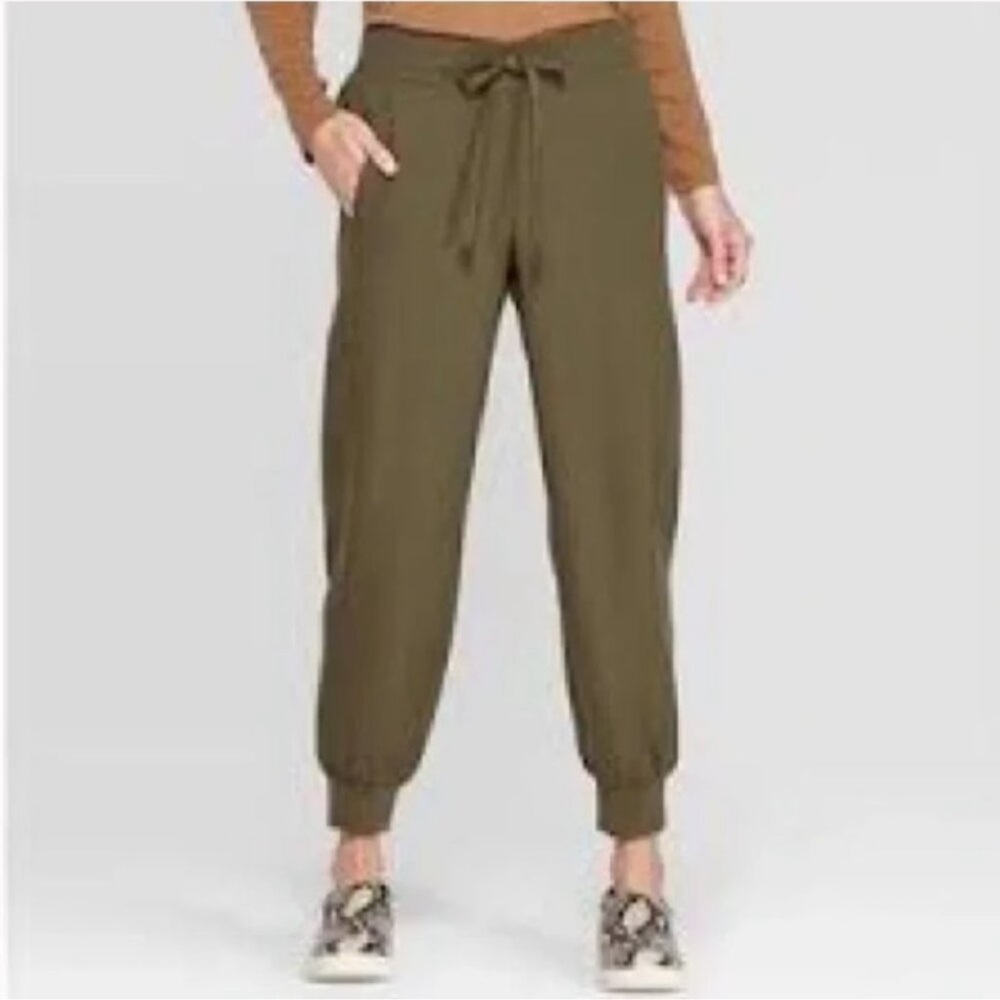 Women’s Olive Green Jogger Pants